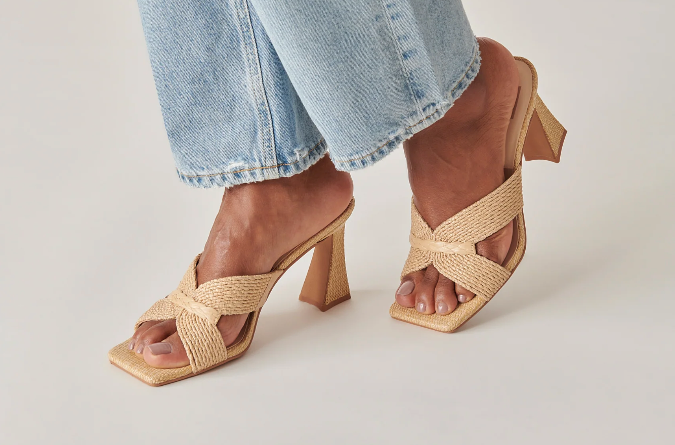 Dsw tory burch discount sandals